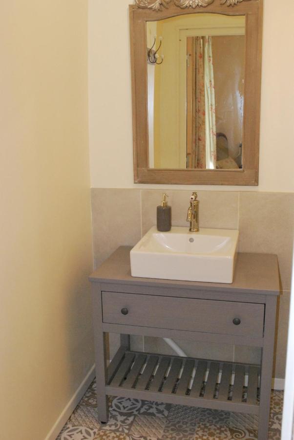 La Ferme De Roquedure Otel Montfaucon  Dış mekan fotoğraf