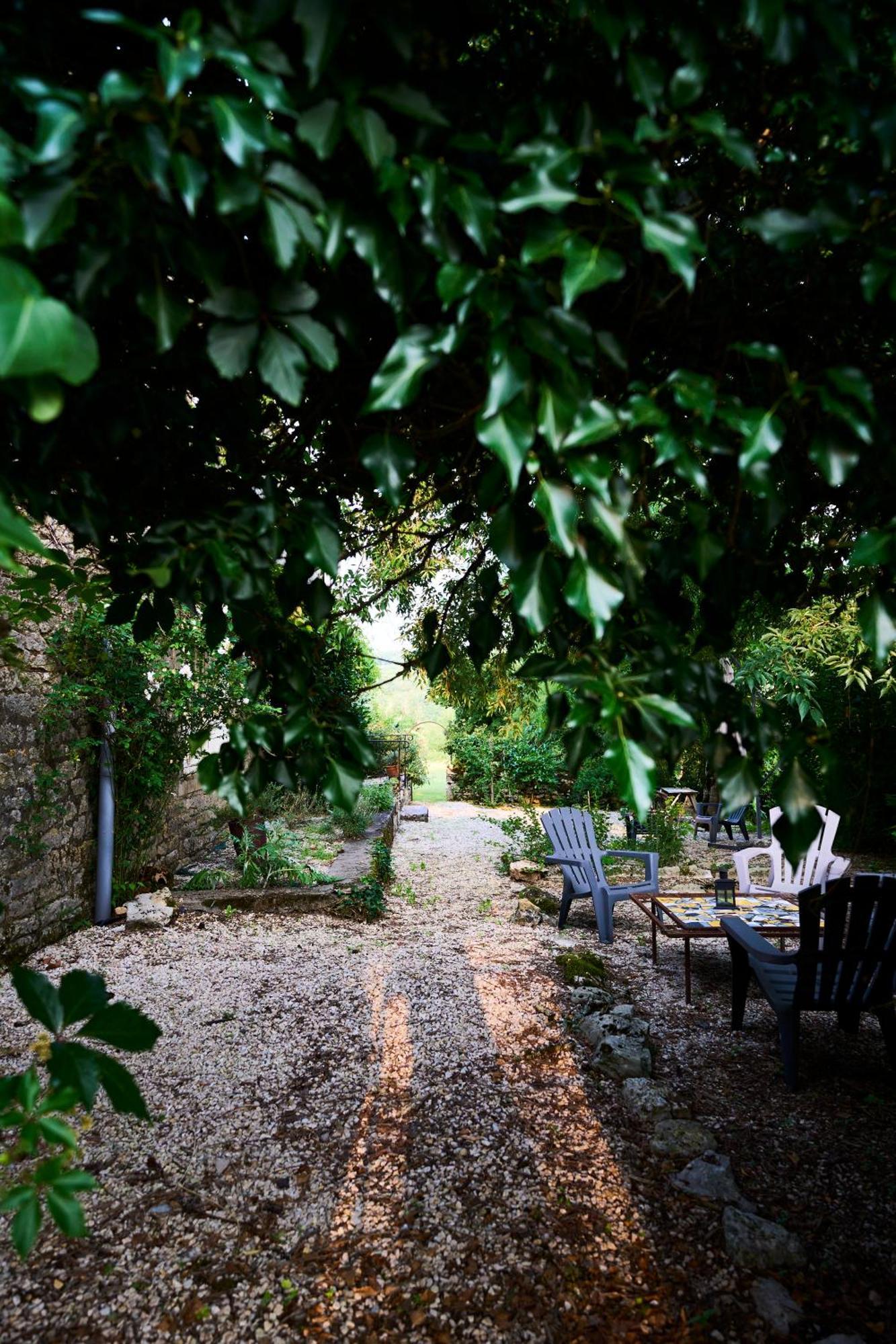 La Ferme De Roquedure Otel Montfaucon  Dış mekan fotoğraf